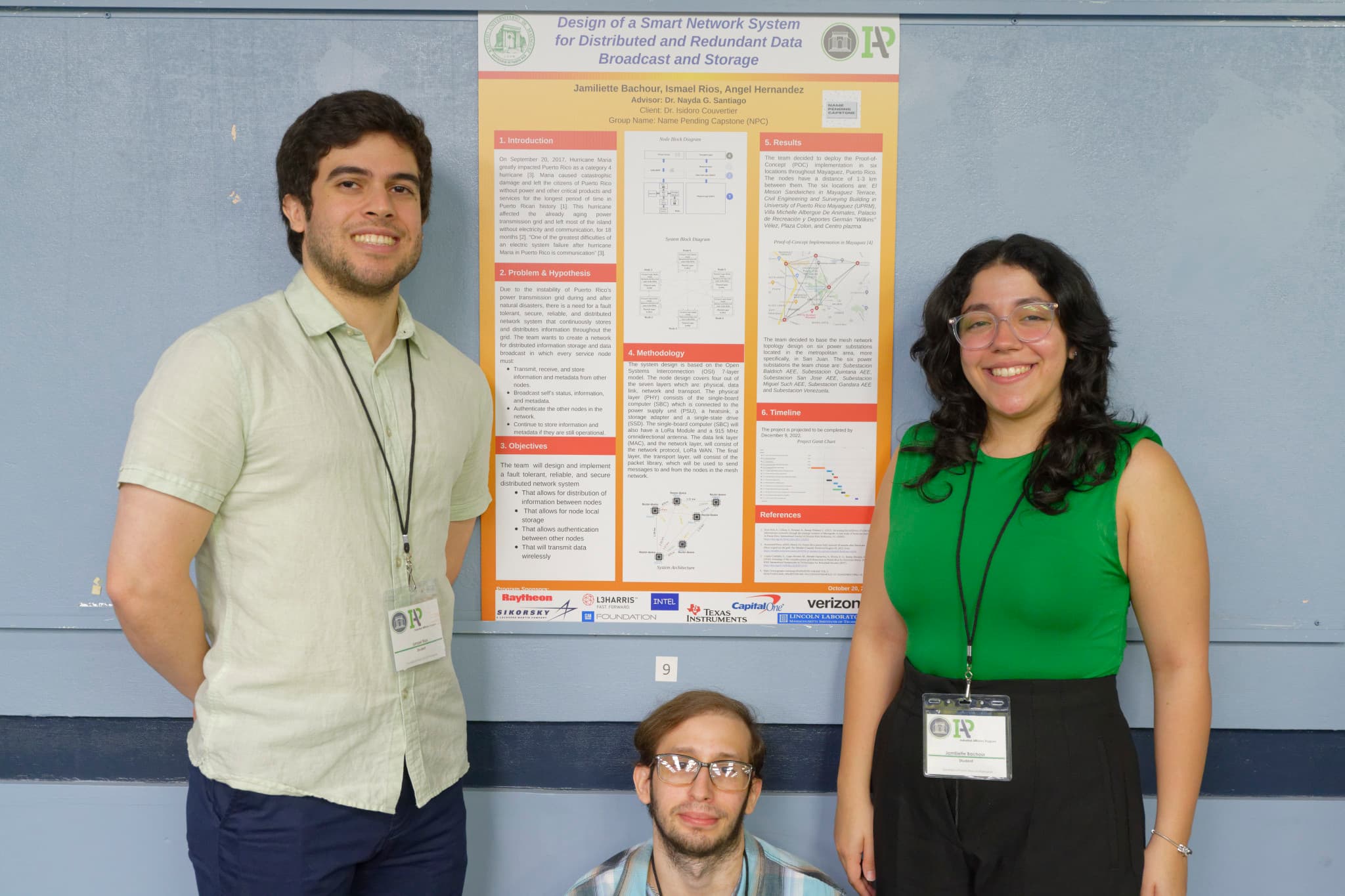 UPRM engineering students working together